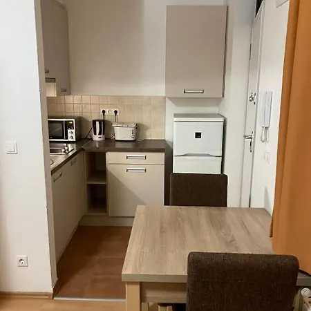 Roland Downtown - Rottenbiller Budapest